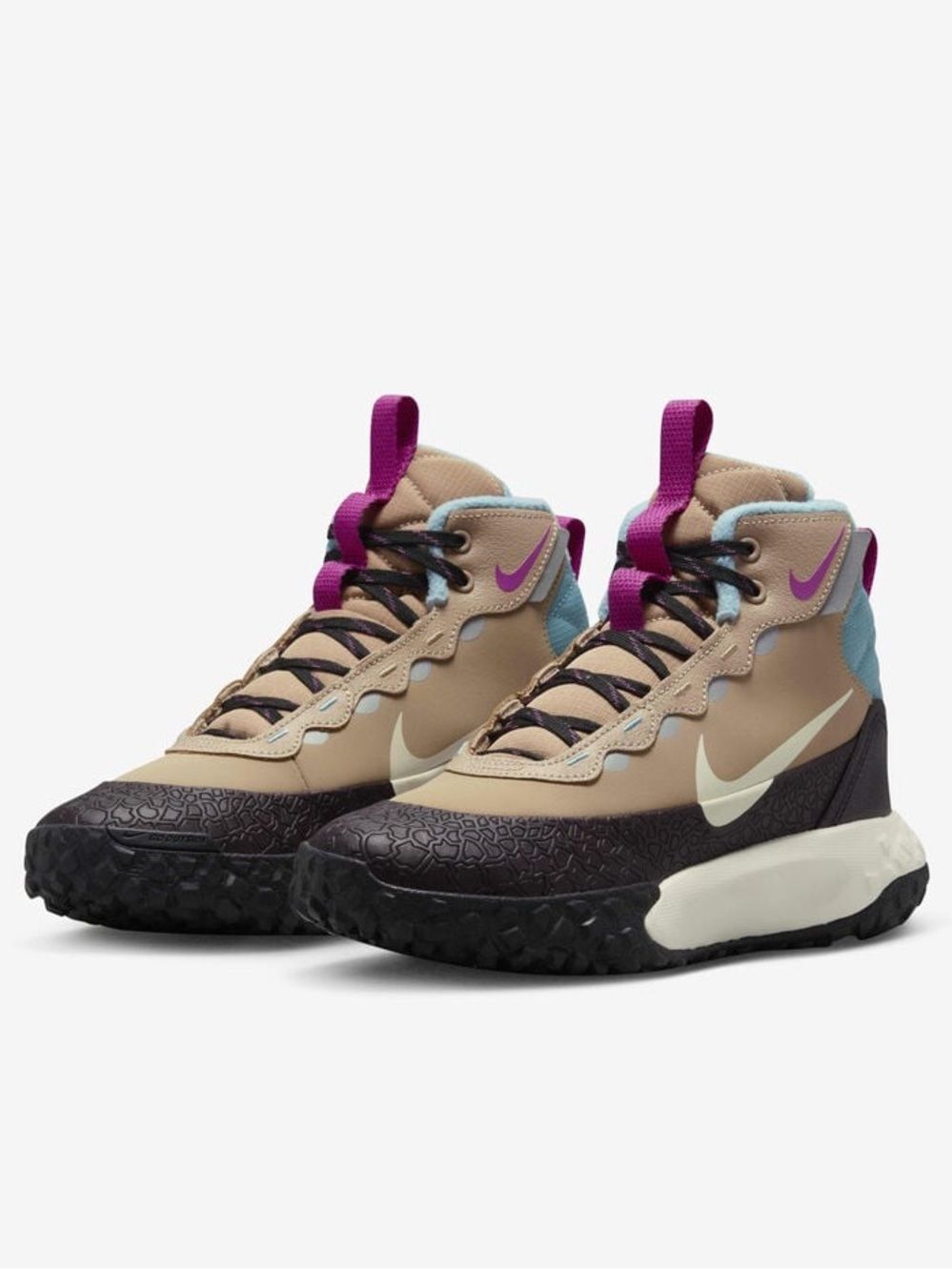 NWT Nike Kids Terrascout Boot Sneakers in Tan, Black & Purple Size 4y